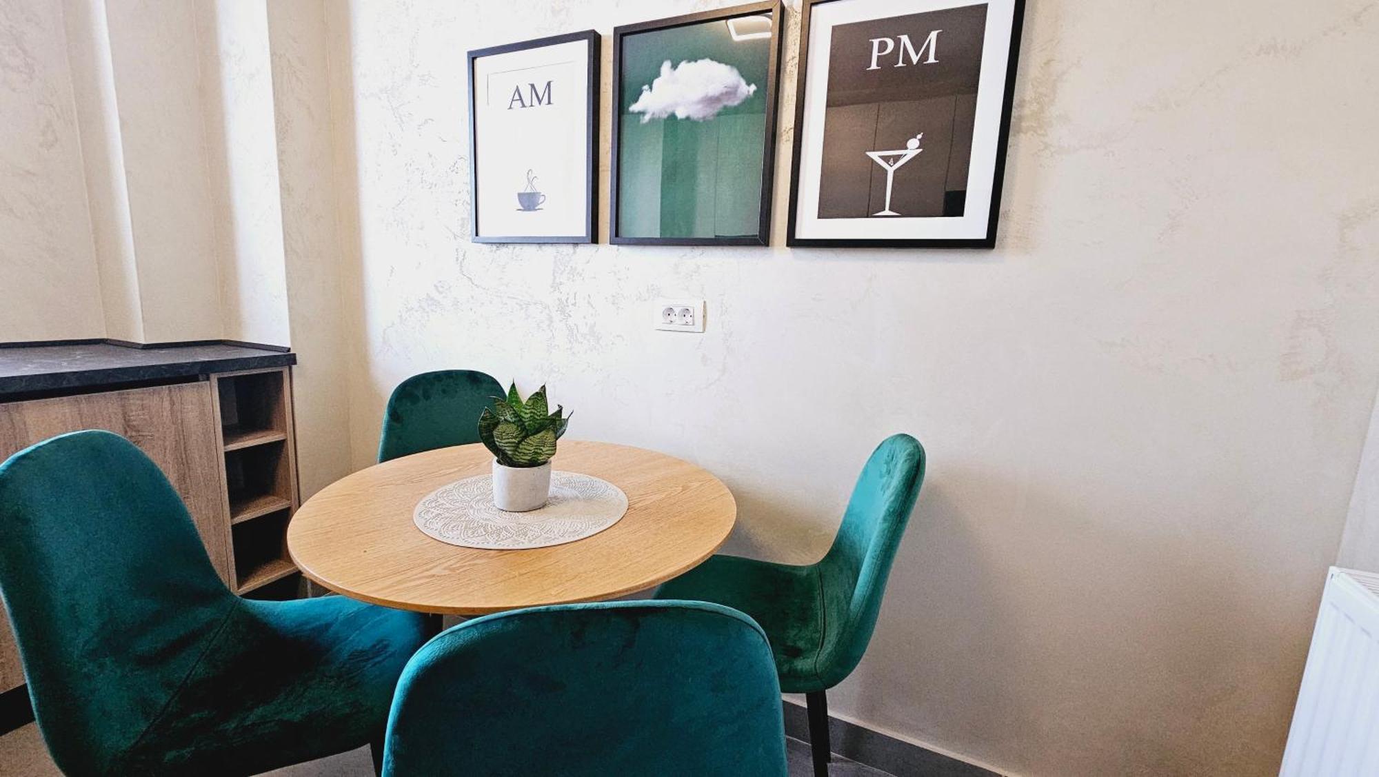 Cozy Apartments - Panoramic Suites Near Coresi Mall #Braşov Esterno foto