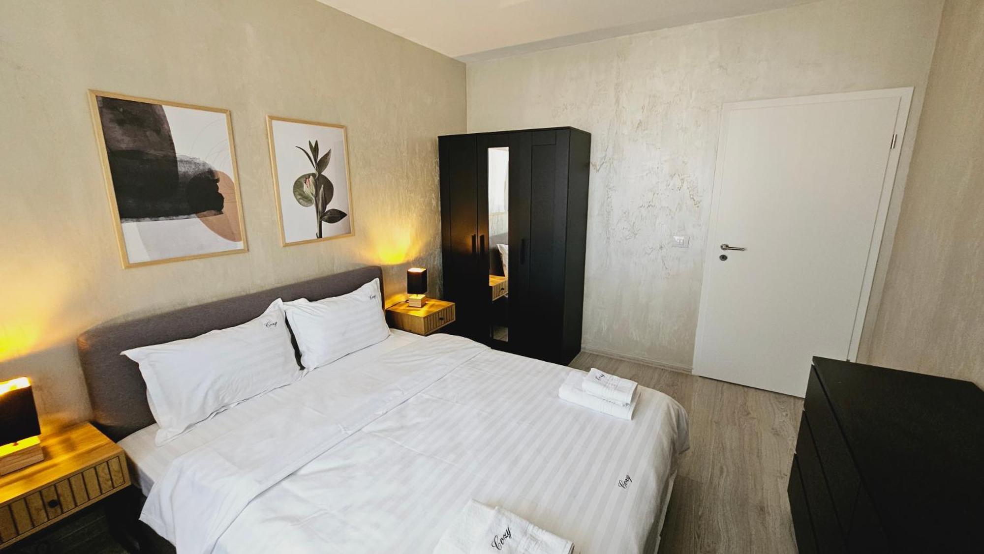 Cozy Apartments - Panoramic Suites Near Coresi Mall #Braşov Esterno foto